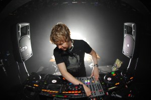 John Digweed in action.