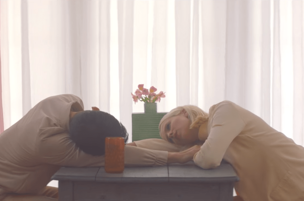 RobMoro TV | Dagny – ‘Wearing&nbsp;Nothing’