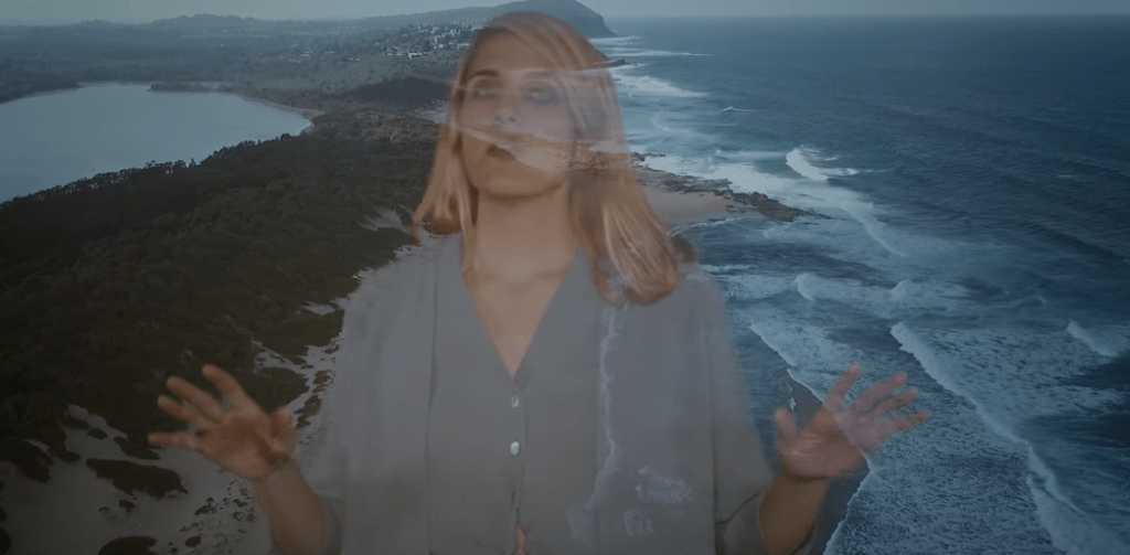 RobMoro TV | Laura Jean – ‘Touchstone’