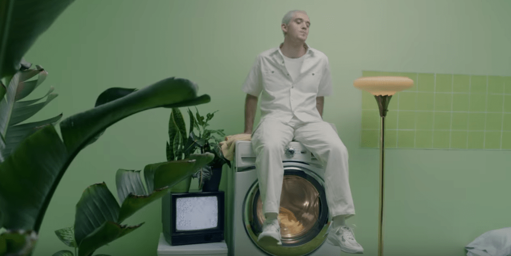 RobMoro TV | Lauv – ‘f*ck, i’m&nbsp;lonely’