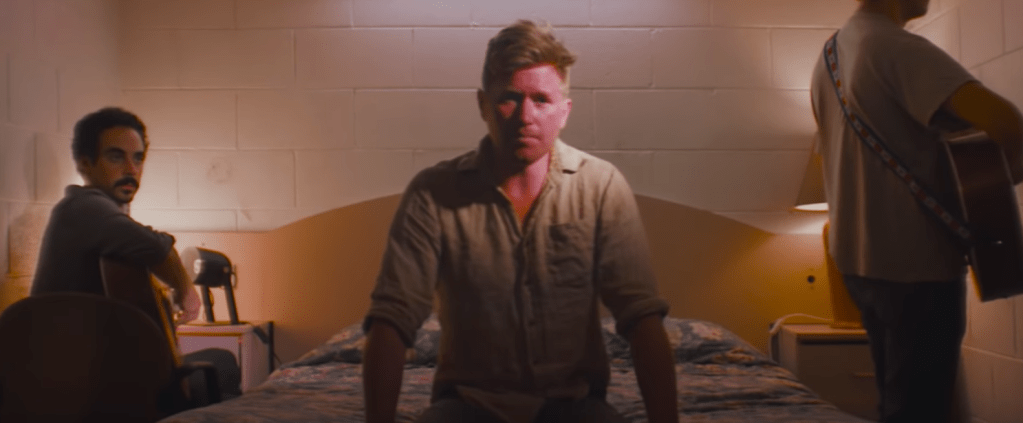 RobMoro TV | Rolling Blackouts Coastal Fever – ‘She’s There’