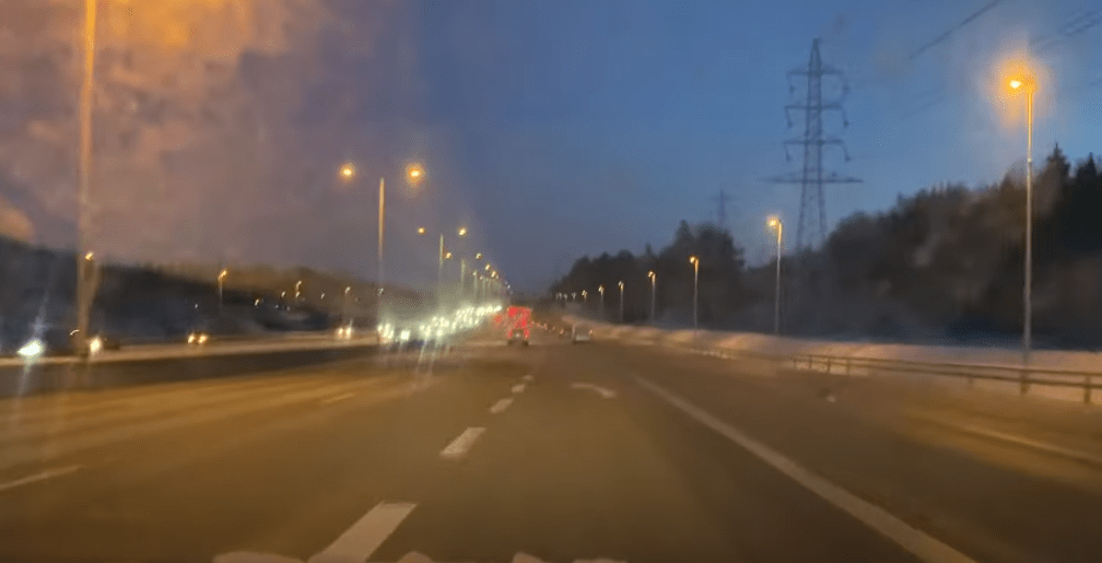 RobMoro TV | Thomas Azier – ‘Entertainment’