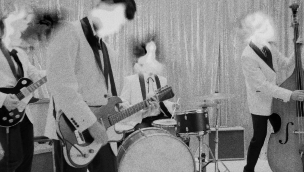 RobMoro TV | Lord Huron – ‘Not Dead&nbsp;Yet’