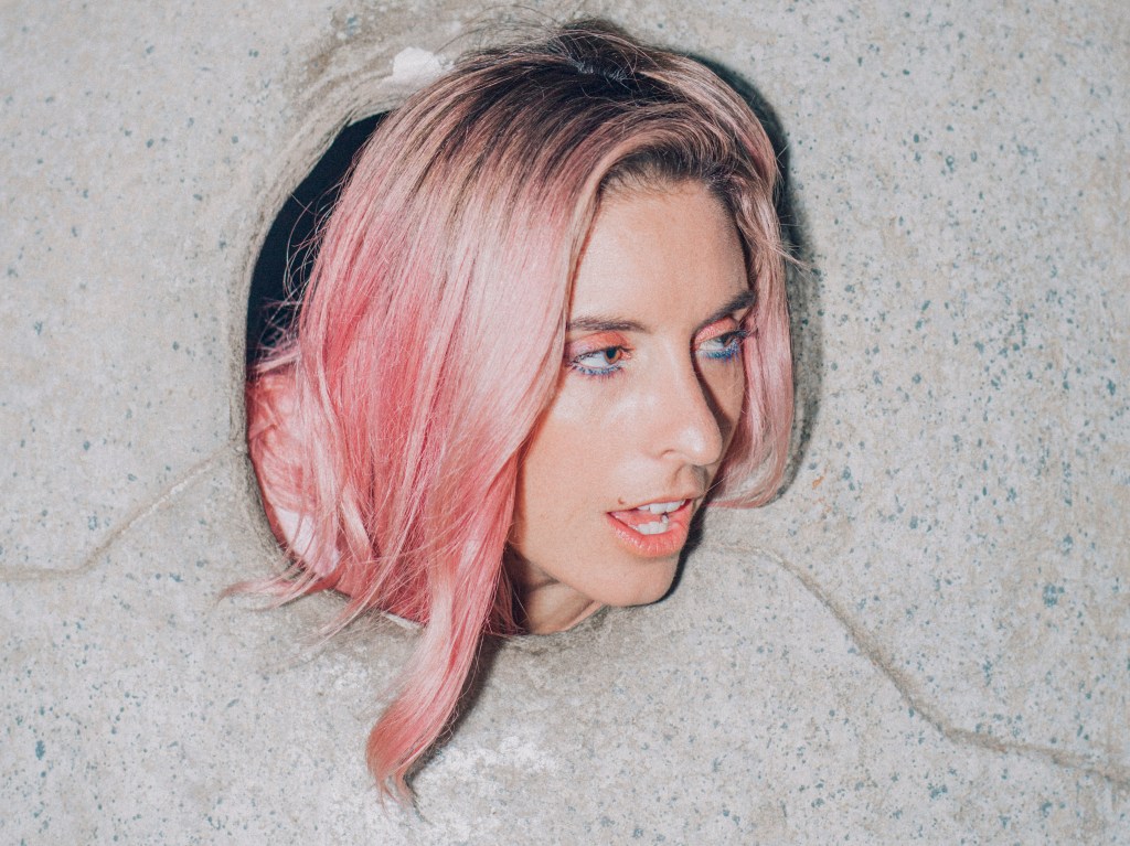 RobMoro TV | Merpire – ‘Village’