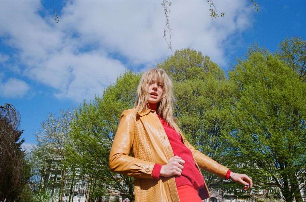 Listen | Mazey Haze announces debut EP “Always&nbsp;Dancing”