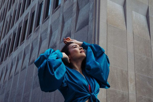 Mitski – 'Working for the Knife'