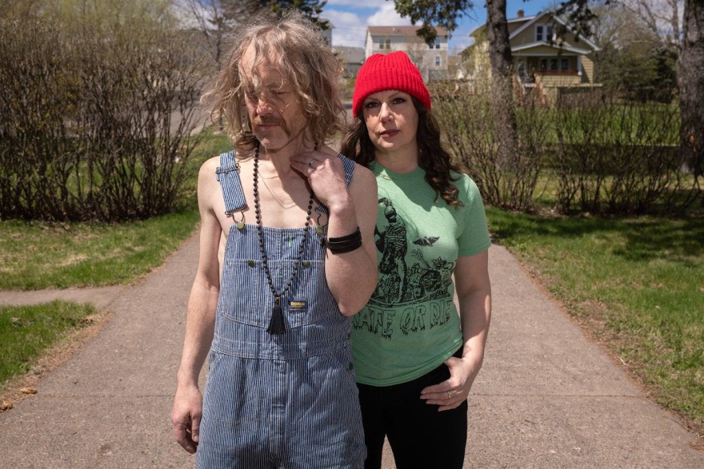 RobMoro TV | Low – ‘I Can&nbsp;Wait’