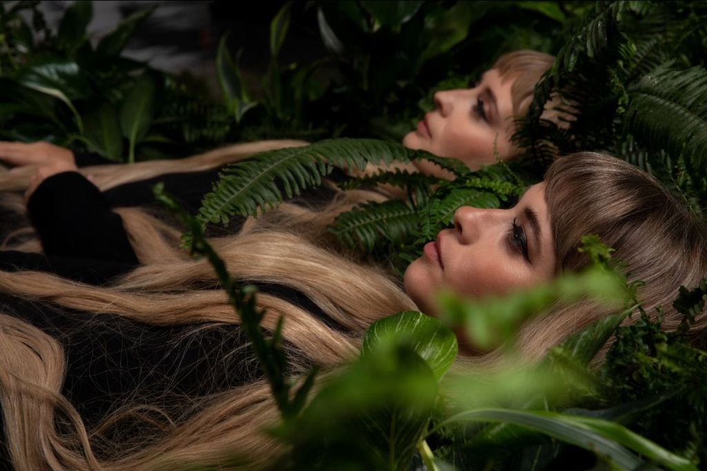 RobMoro TV | LUCIUS – ‘Heartbursts’