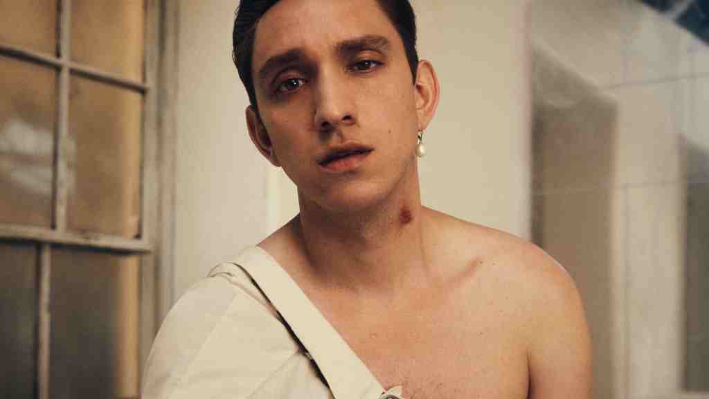 Oliver Sim - Photo by Casper Sejersen.