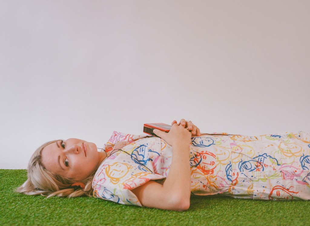 Listen | Ailbhe Reddy shares new single ‘Last To&nbsp;Leave’