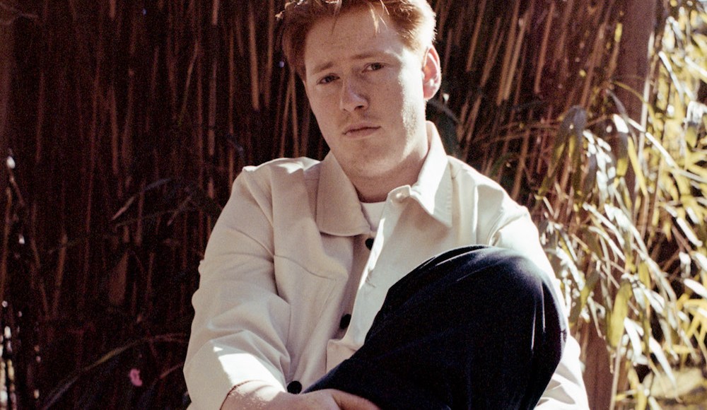 dePresno unveils new single