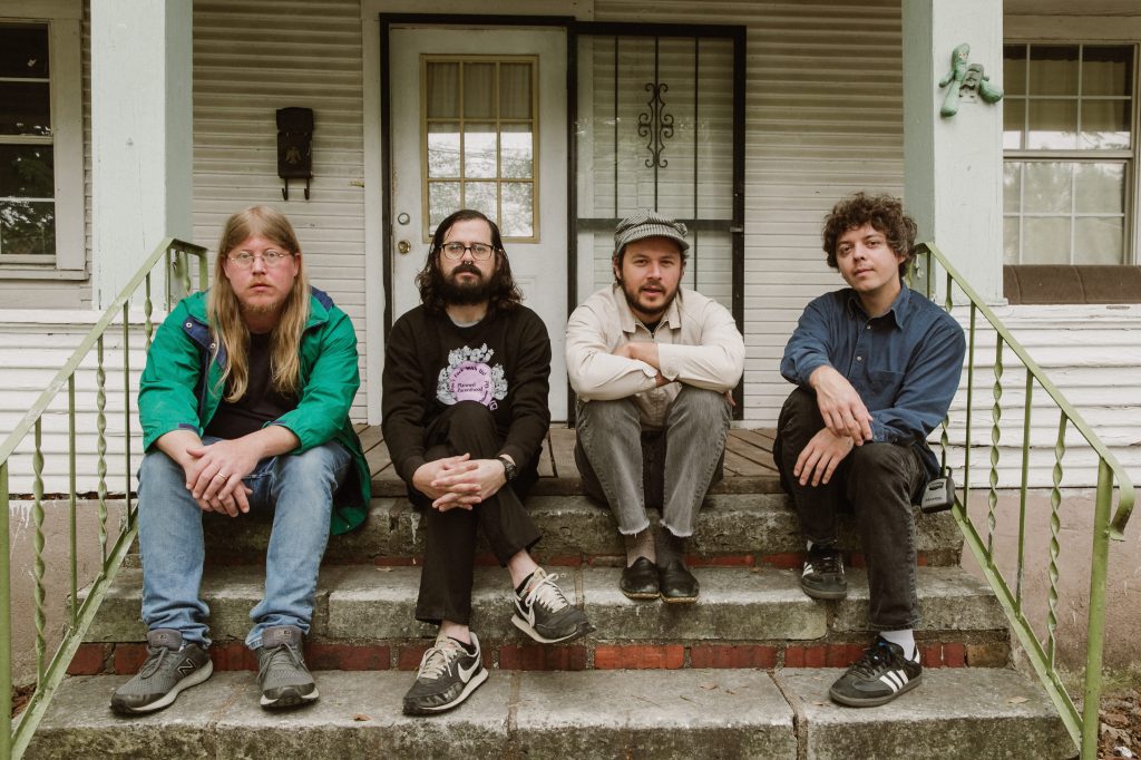 RobMoro TV | Holy Wave – ‘Happier’