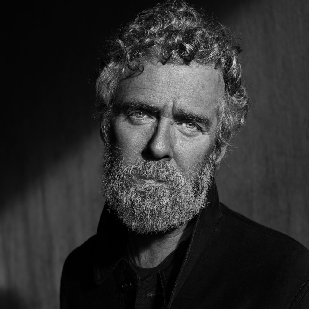 Listen | Glen Hansard announces ‘The Feast of St. John’ featuring Warren Ellis + Autumn&nbsp;tour
