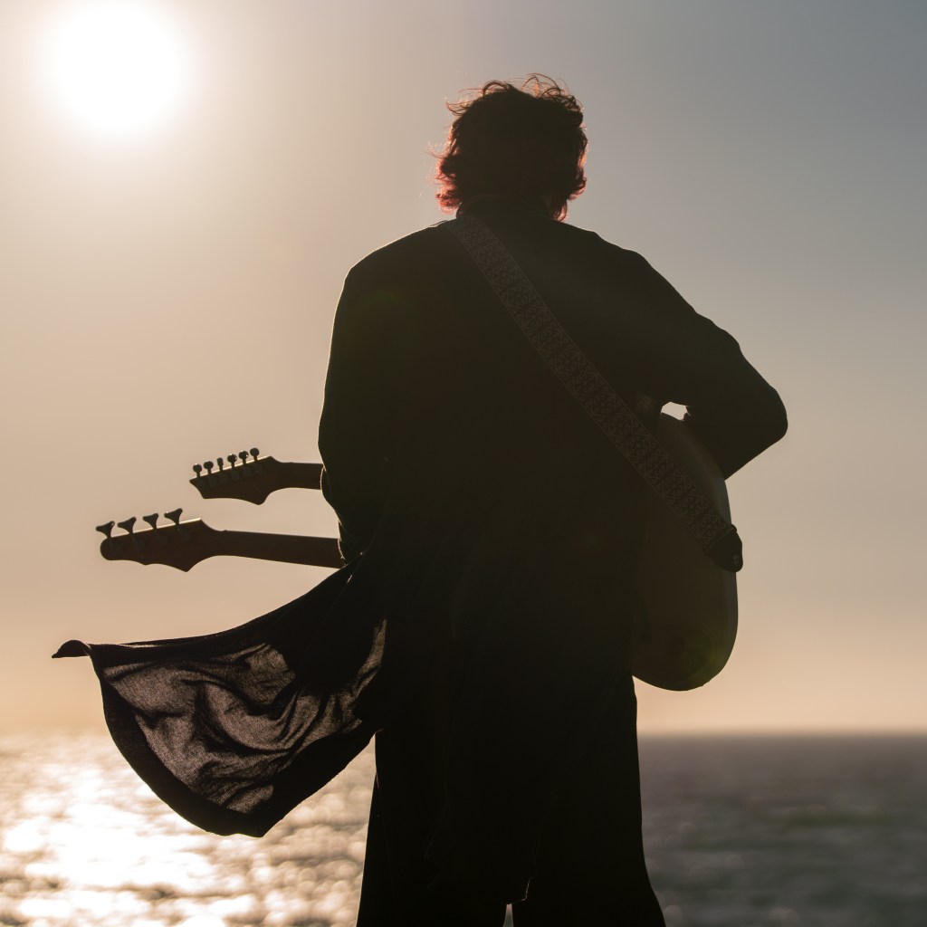 RobMoro TV | Porter Robinson – ‘Russian&nbsp;Roulette’